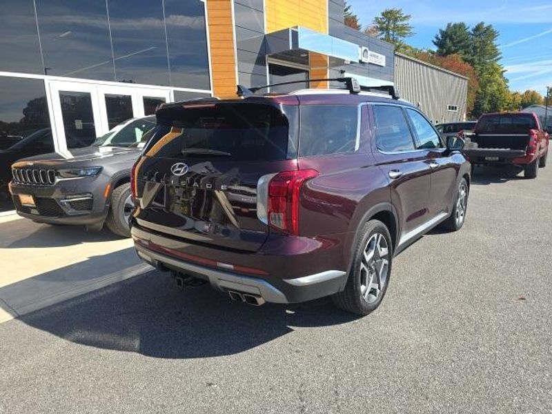 2024 Hyundai Palisade Limited photo 5