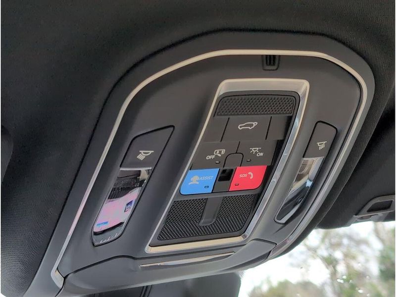 New 2026 Jeep Grand Cherokee Limited 4x2Image 30