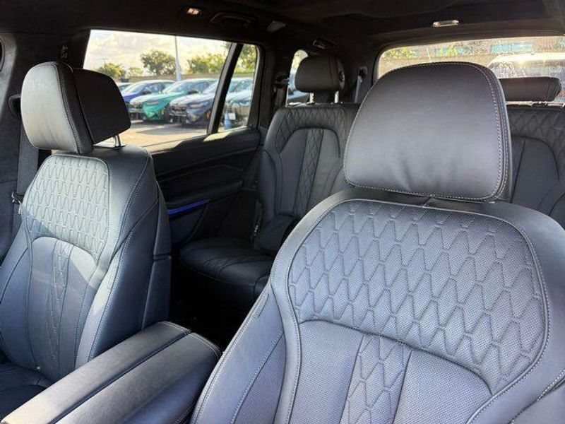 Used 2024 BMW X7 M60iImage 16