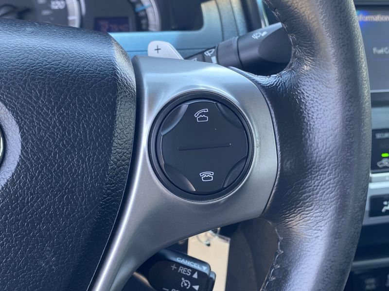 2012 Toyota Camry SEImage 26