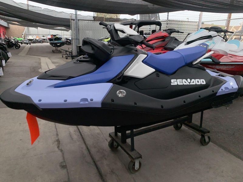 New 2025 Sea-Doo SPARK FOR 3 90 CONVENIENCE PACKAGE (SOUND SYSTEM) Image 10