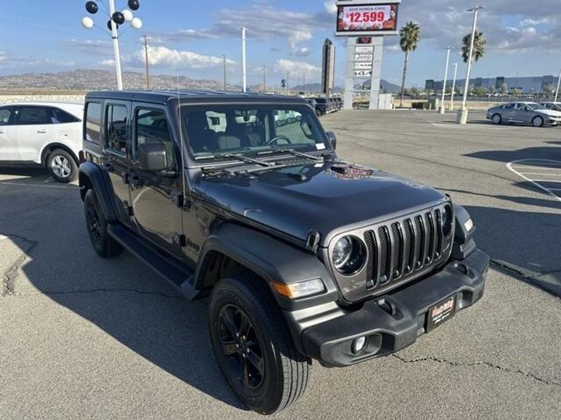 Used 2023 Jeep Wrangler SportImage 7