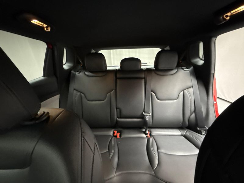New 2025 Jeep Compass Limited 4x4Image 17