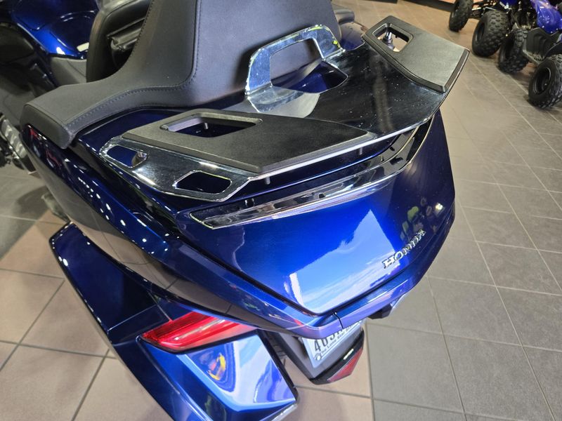 USED 2018 HONDA GOLD WING TOUR Image 13