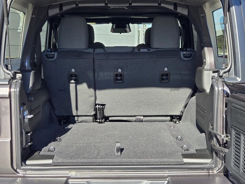 New 2026 Jeep Wrangler 4-door Rubicon
