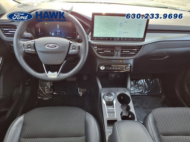 2025 Ford Escape Base photo 4