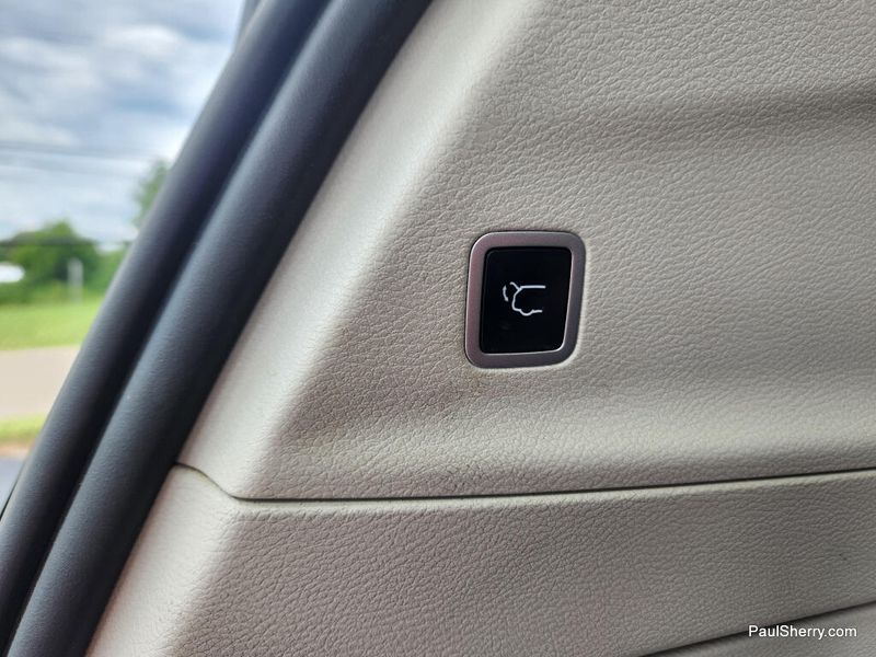 Used 2022 Chrysler Pacifica Touring L