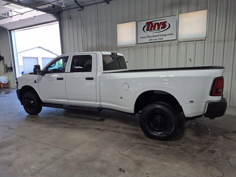 New 2025 RAM 3500 Tradesman Crew Cab 4x4 8