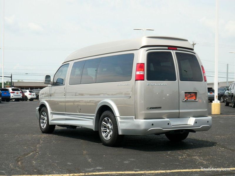 Used 2021 Chevrolet Express Passenger LSImage 10