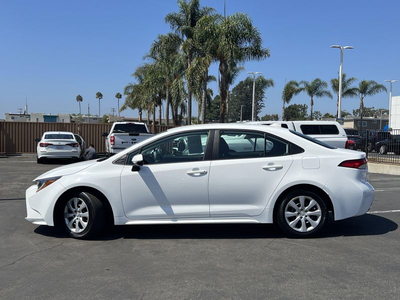 Used 2022 Toyota Corolla LEImage 2