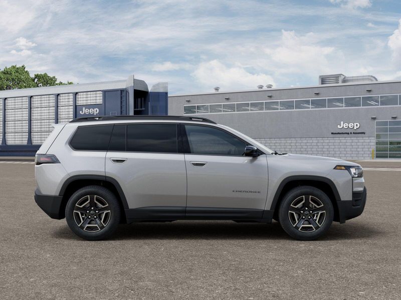 New 2026 Jeep Cherokee Laredo 4x4