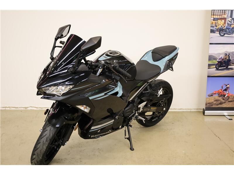 2020 Kawasaki NINJA 400 Image 2