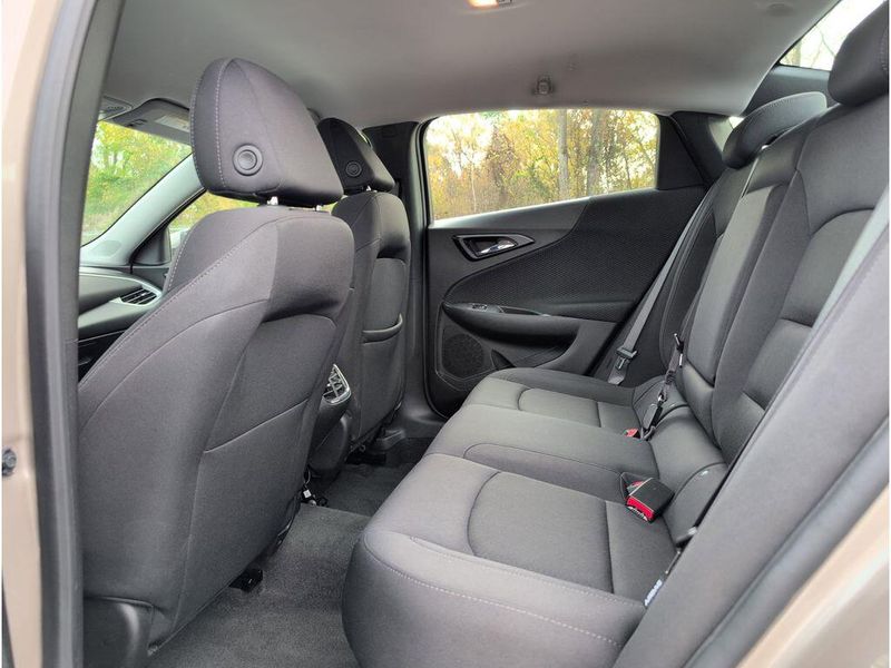 Used 2024 Chevrolet Malibu LTImage 29