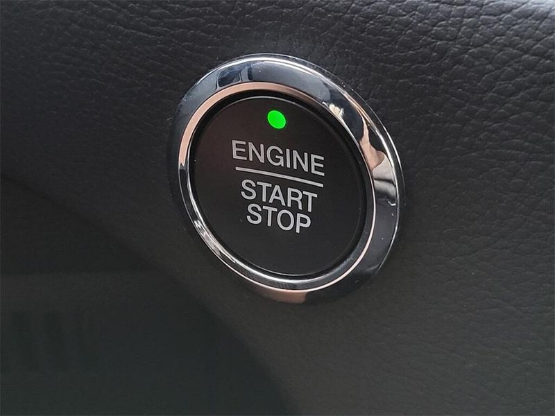 2022 Ford Edge TitaniumImage 17