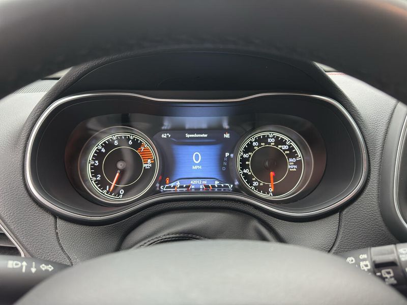 Used 2022 Jeep Cherokee TrailhawkImage 9