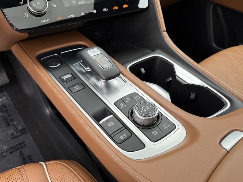 2023 INFINITI QX60 AutographImage 28