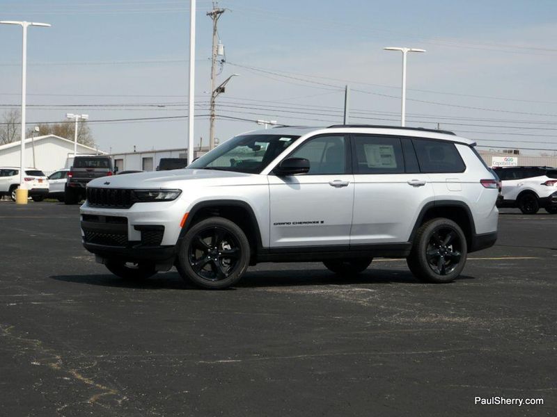 2025 Jeep Grand Cherokee L Altitude X 4x4Image 6
