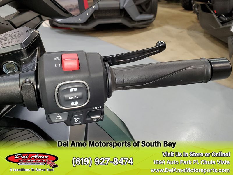 2024 Honda GOLDWING DCTImage 14