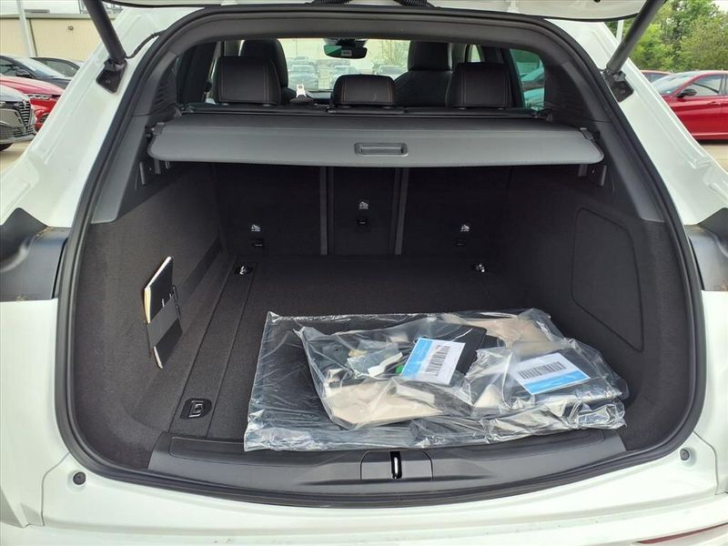 New 2026 Maserati Grecale ModenaImage 22