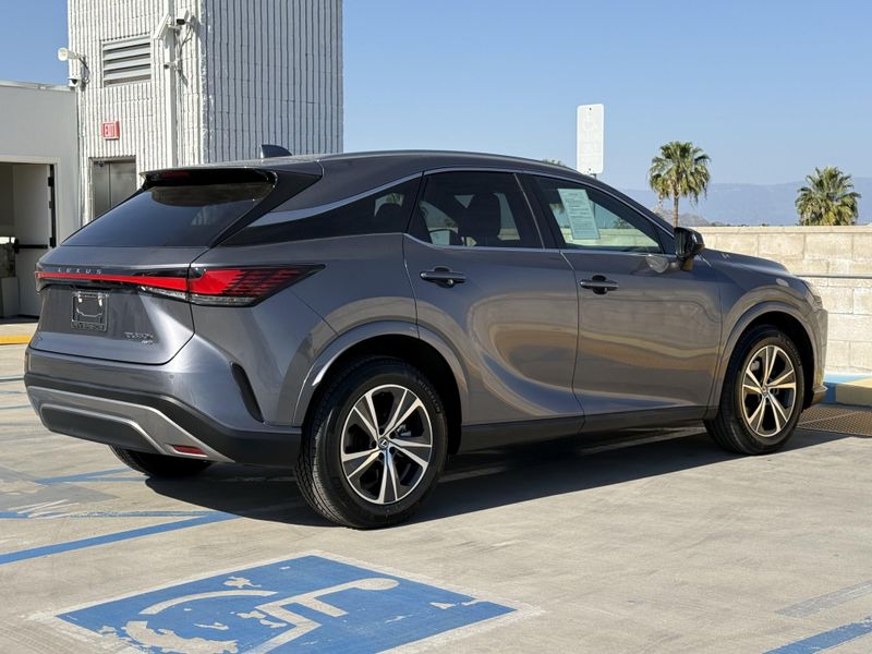 Used 2023 Lexus RX 350h Premium PlusImage 11