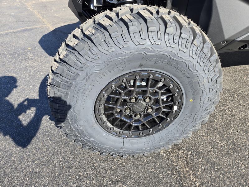 NEW 2026 POLARIS RZR PRO R 4 ULTIMATE Image 27