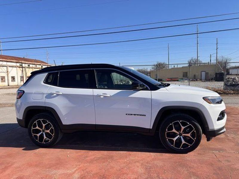 New 2026 Jeep Compass Limited 4x4Image 4