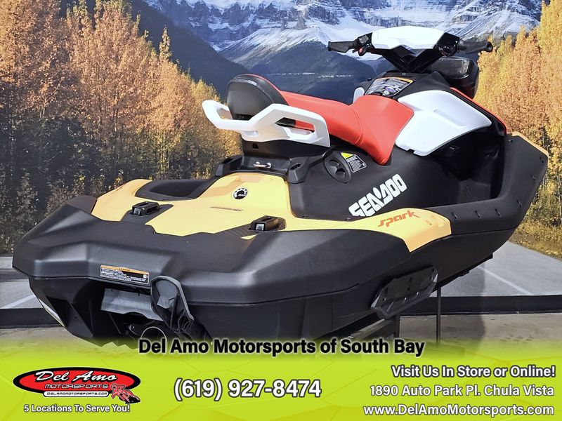 2024 Sea-Doo SPARK FOR 3 (SOUND SYSTEM) Image 11