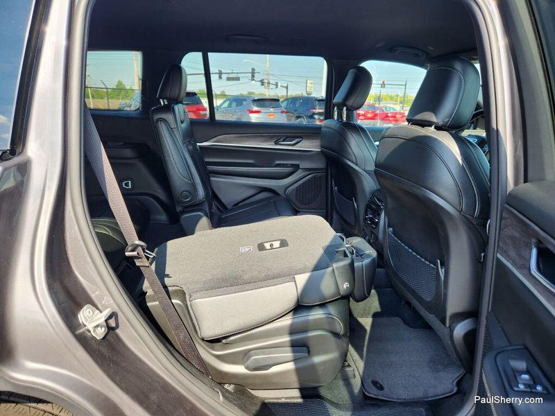 Used 2024 Jeep Grand Cherokee L Limited Black