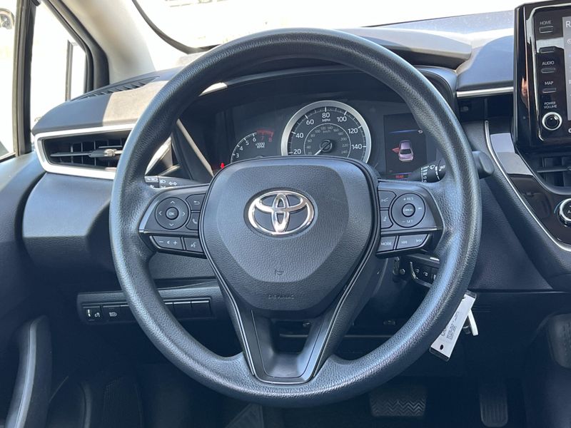 Used 2022 Toyota Corolla LEImage 8