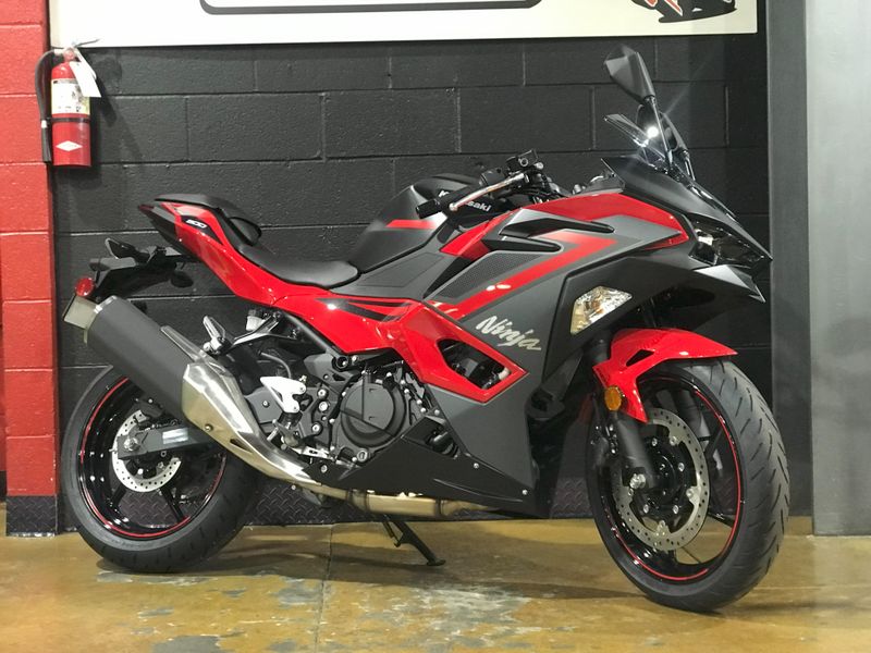 2025 Kawasaki NINJA 500 ABS Image 1