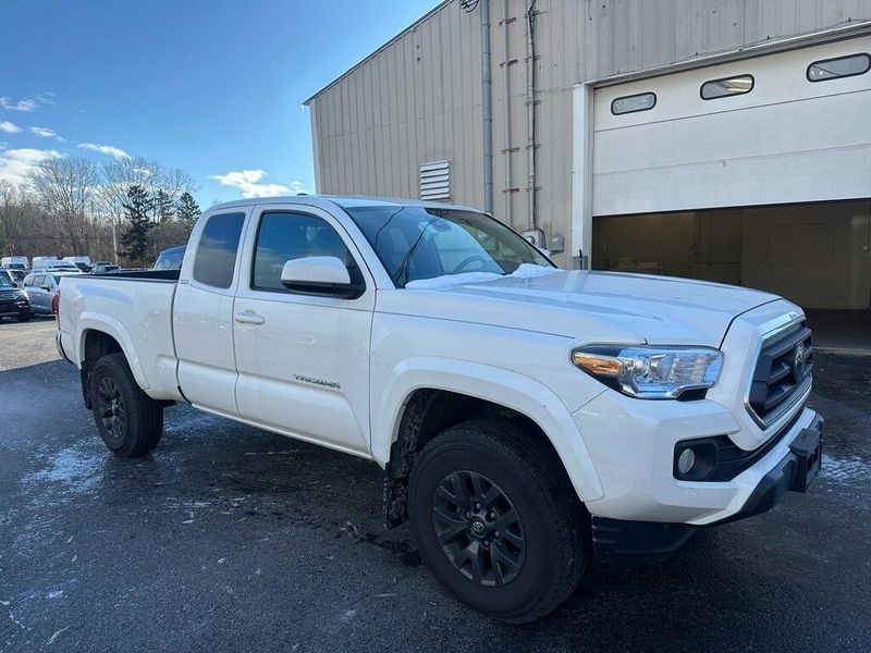 2022 Toyota Tacoma SRImage 1