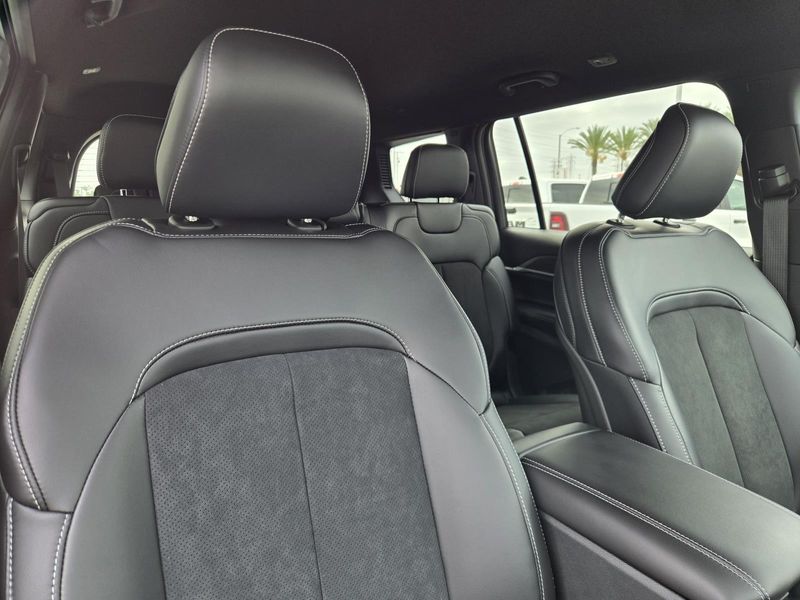 New 2026 Jeep Grand Cherokee L Laredo Altitude 4x4