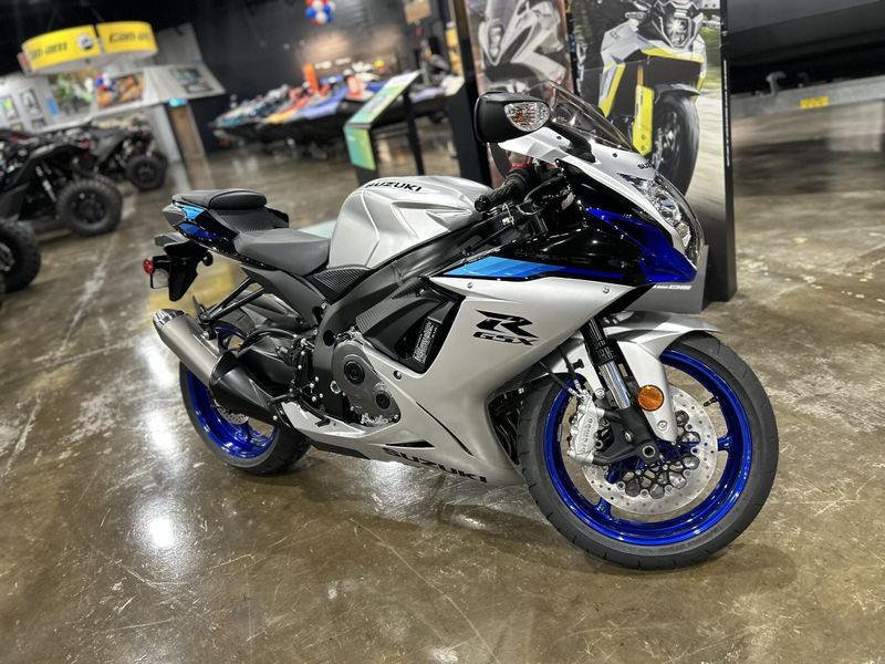 New 2026 Suzuki GSX-R600 Image 1
