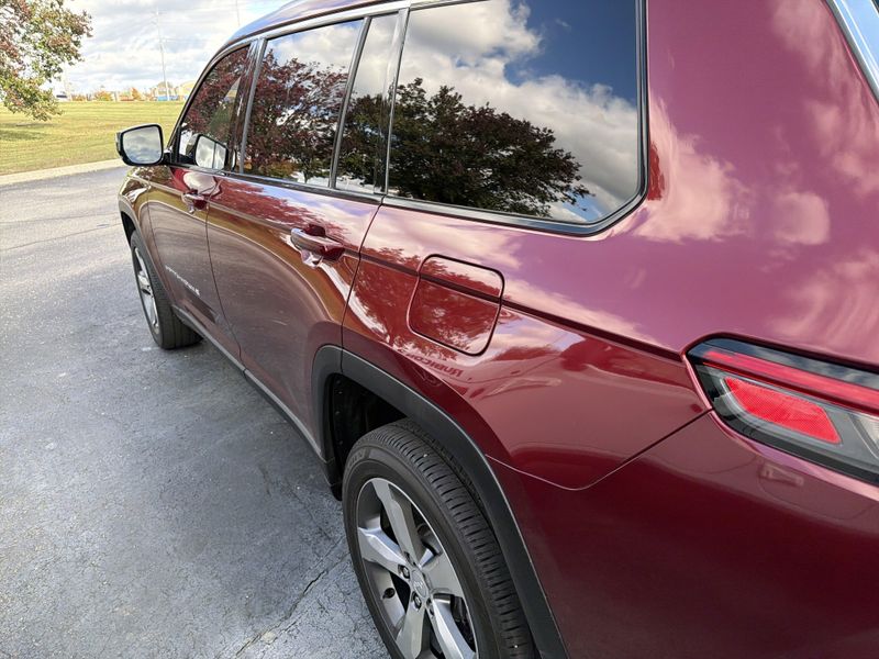 Used 2021 Jeep Grand Cherokee L LimitedImage 11