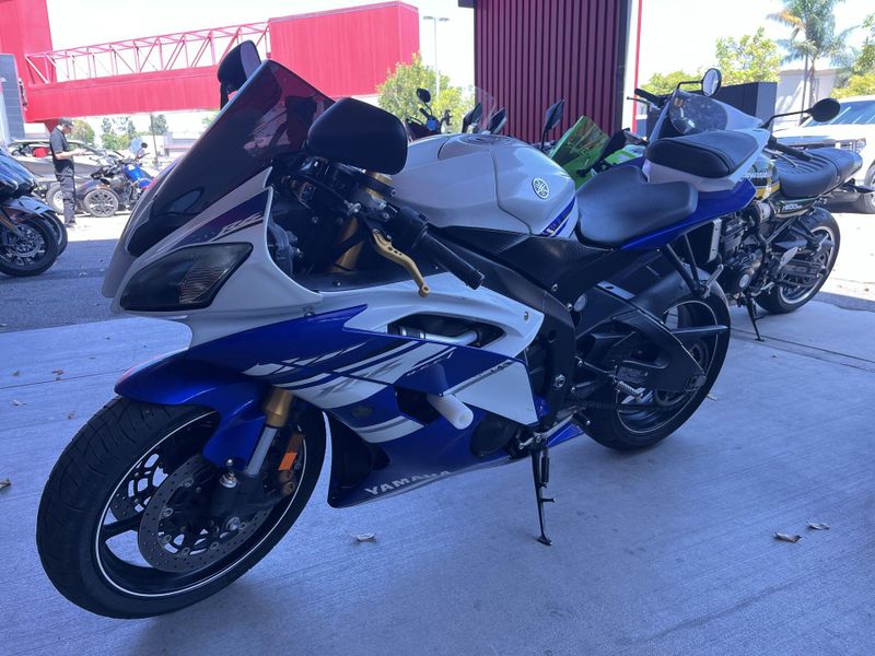 Used 2014 Yamaha YZF-R6 CA Image 18