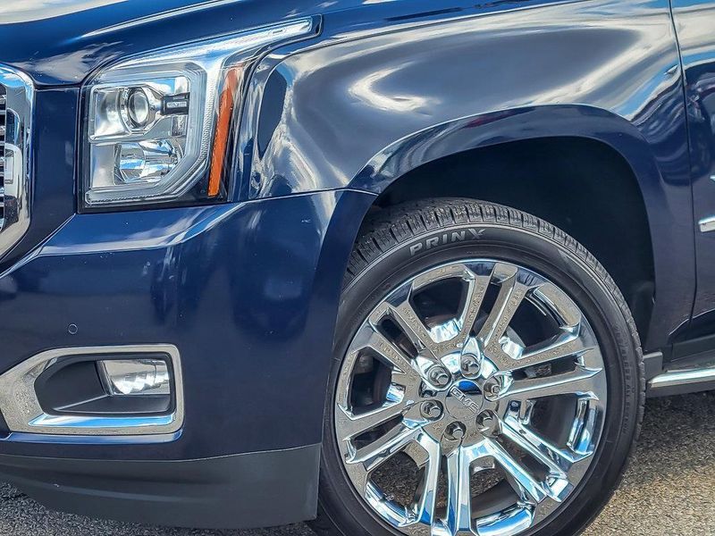 2018 Gmc Yukon SLT photo 2