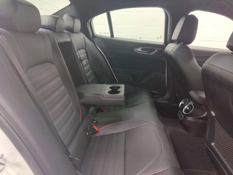 Used 2024 Alfa Romeo Giulia Quadrifoglio Supersport (1 of 66) w/Activ AsstImage 17