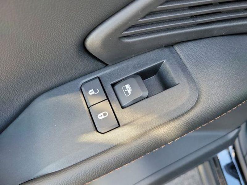 New 2026 Jeep Cherokee Overland 4x4