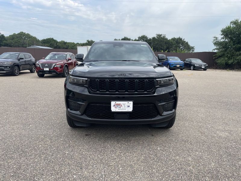 2024 Jeep Grand Cherokee Altitude 4x4Image 4