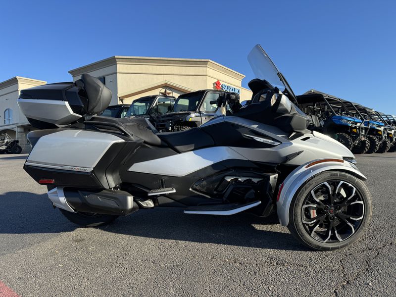 2023 Can-Am SPYDER RT LIMITED HYPER SILVER PLATINUMImage 4