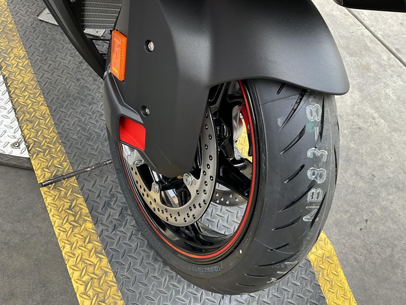 New 2026 BMW S 1000 RR Image 9