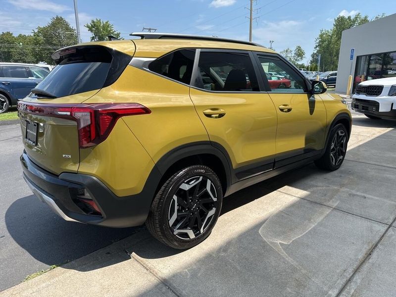 Used 2024 Kia Seltos SXImage 5