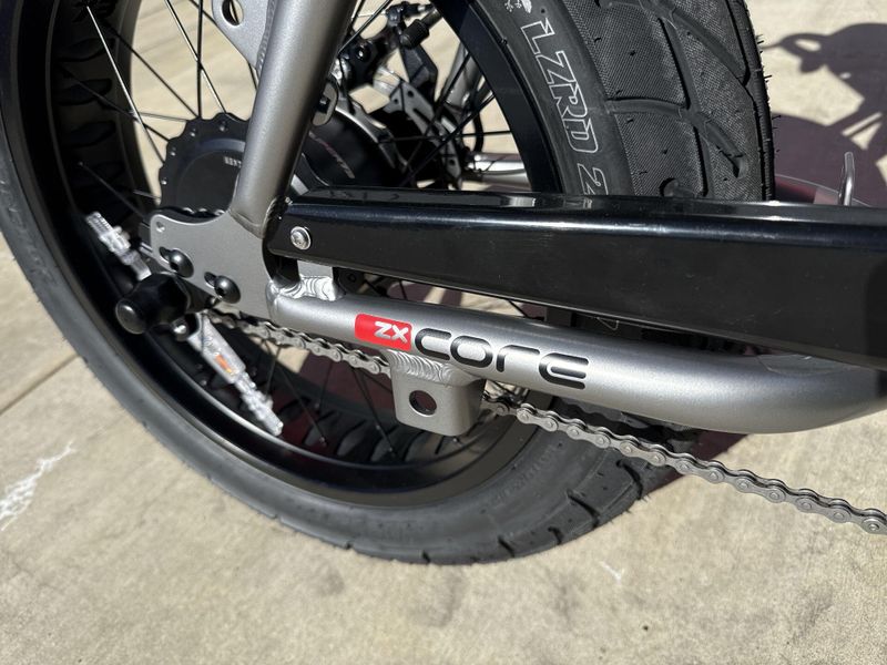 New 2025 Super73 ZX CORE Image 12