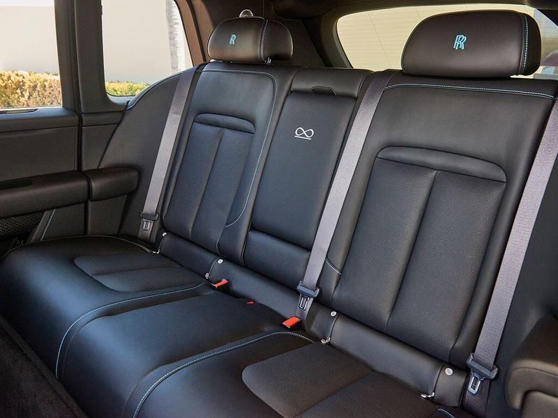New 2027 Rolls-Royce Cullinan Black BadgeImage 20