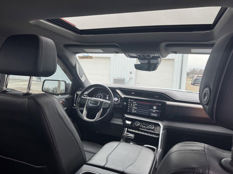 2023 GMC Sierra 1500 DenaliImage 11
