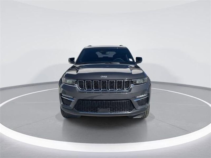 2024 Jeep Grand Cherokee Limited photo 3