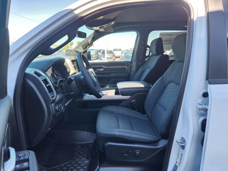 New 2027 RAM 1500 Big Horn Crew Cab 4x4 5'7' Box