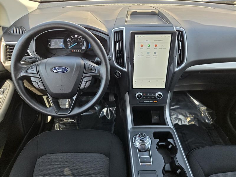 Used 2023 Ford Edge SE AWD