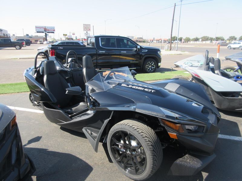 NEW 2026 POLARIS SLINGSHOT S AUTODRIVE Image 3