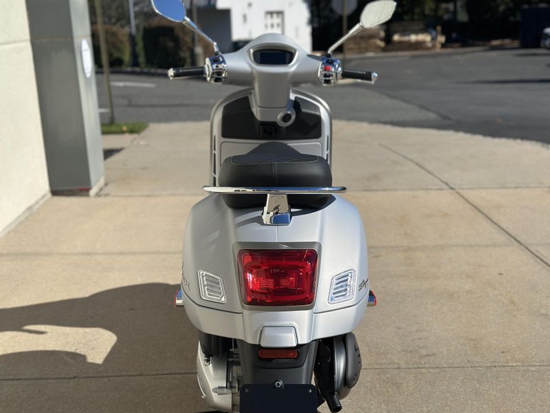 2024 Vespa GTS 300 SUPERTECH  in a GRIGIO ENT exterior color. Cross Country Powersports 732-491-2900 crosscountrypowersports.com 